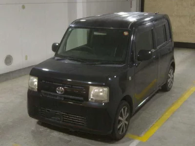 TOYOTA PIXIS SPACE