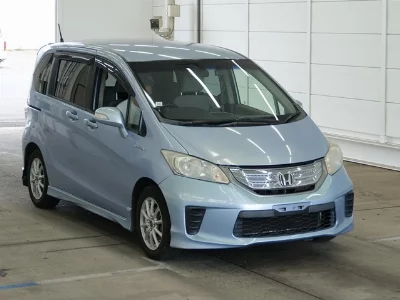 HONDA FREED HYBRID