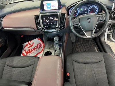TOYOTA CROWN HYBRID