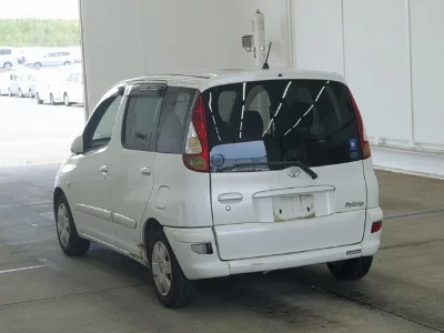 TOYOTA FUN CARGO