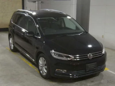 VOLKSWAGEN GOLF TOURAN