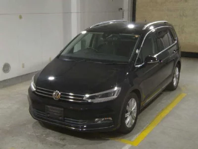 VOLKSWAGEN GOLF TOURAN