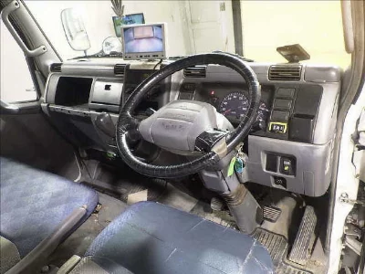 MITSUBISHI CANTER