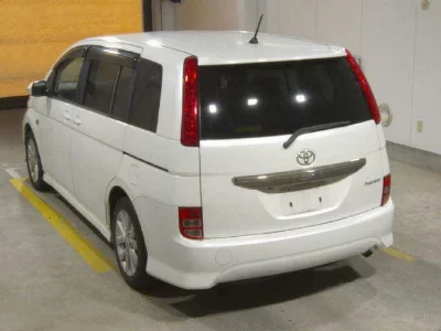 TOYOTA ISIS