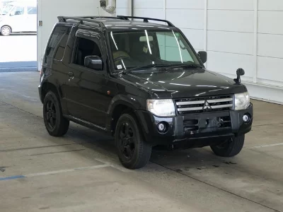MITSUBISHI PAJERO MINI