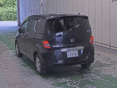 HONDA FREED SPIKE