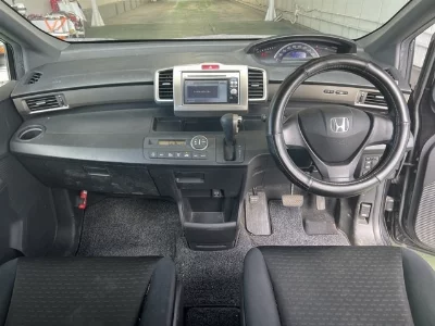 HONDA FREED SPIKE