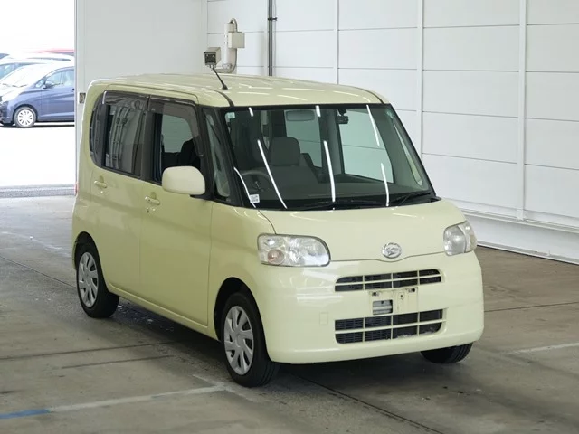 Daihatsu Tanto  с аукциона в Японии