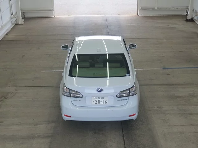 Lexus HS250h  с аукциона в Японии