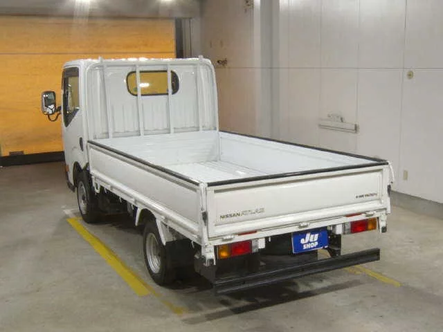Nissan Atlas  с аукциона в Японии
