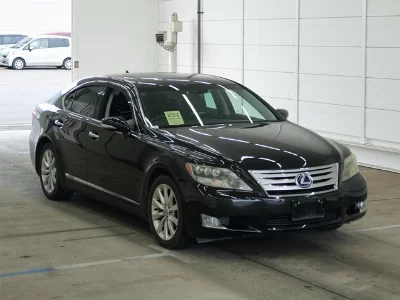 Lexus LS600h