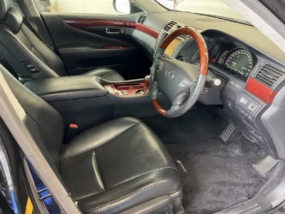 Lexus LS600h