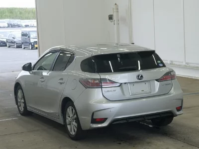 Lexus CT200h
