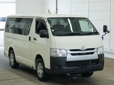 TOYOTA HIACE