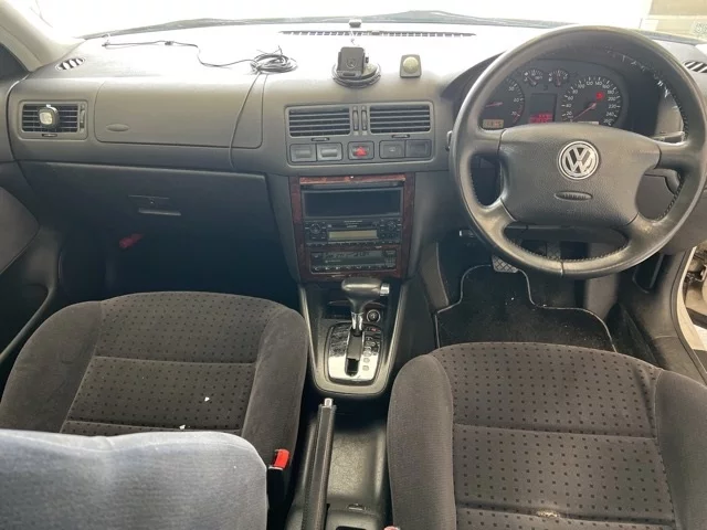 Volkswagen Bora  с аукциона в Японии