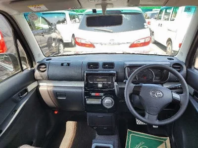 Toyota Pixis Space