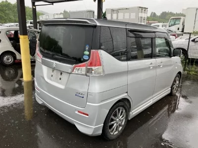 Suzuki Solio