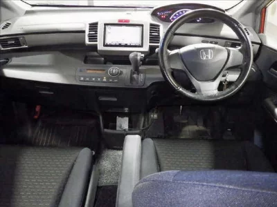 Honda Freed Spike