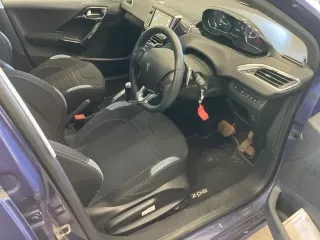 Peugeot 208  с аукциона в Японии