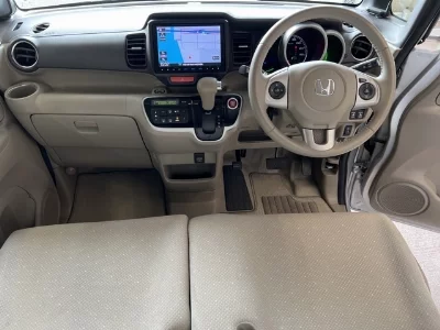 HONDA N BOX +