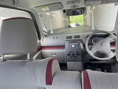 Toyota Pixis Space