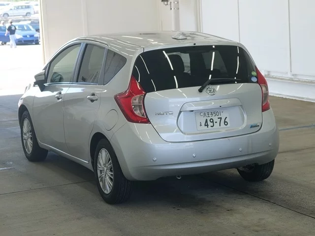 Nissan Note  с аукциона в Японии