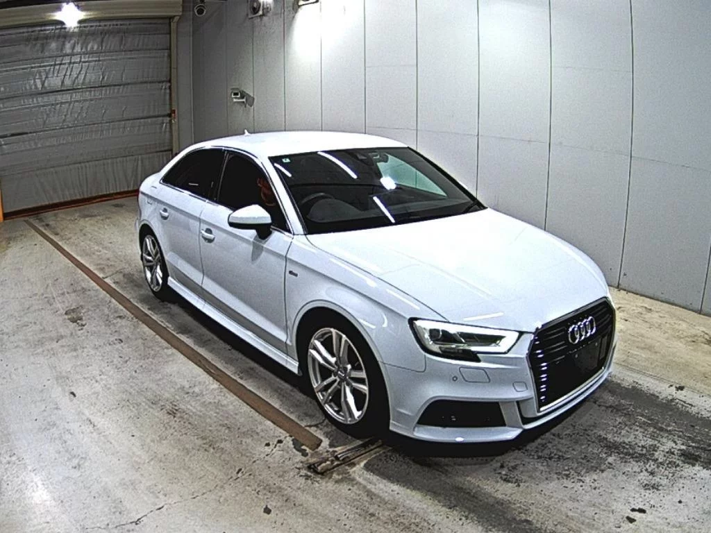 Audi A3  с аукциона в Японии