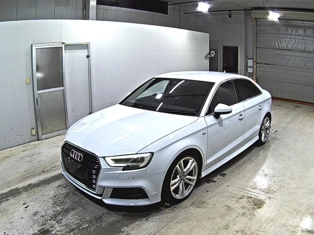 Audi A3  с аукциона в Японии