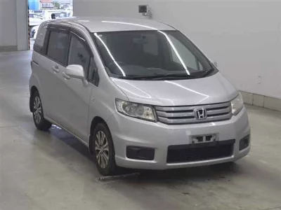 Honda Freed Spike