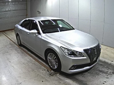 Toyota CROWN HYBRID