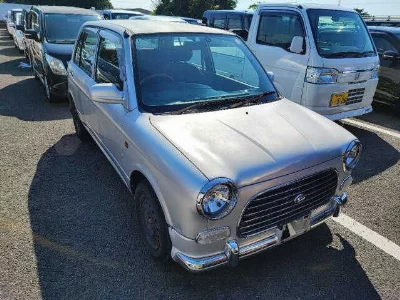 Daihatsu Mira Gino