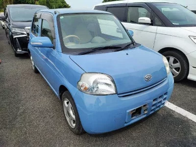Daihatsu Esse