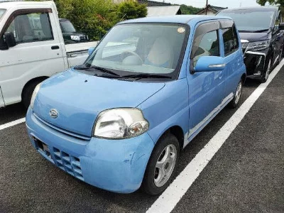 Daihatsu Esse