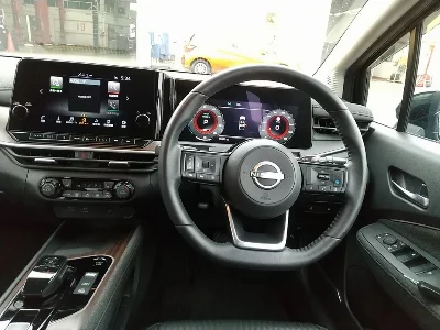 NISSAN AURA
