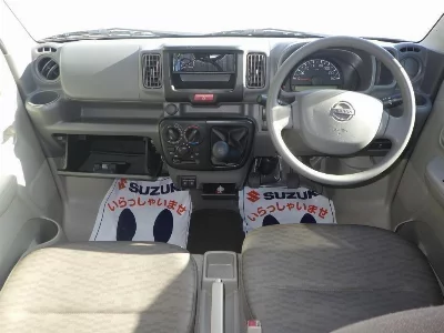 NISSAN NV100 CLIPPER