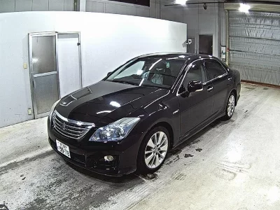Toyota CROWN HYBRID