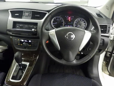 Nissan BLUEBIRD SYLPHY