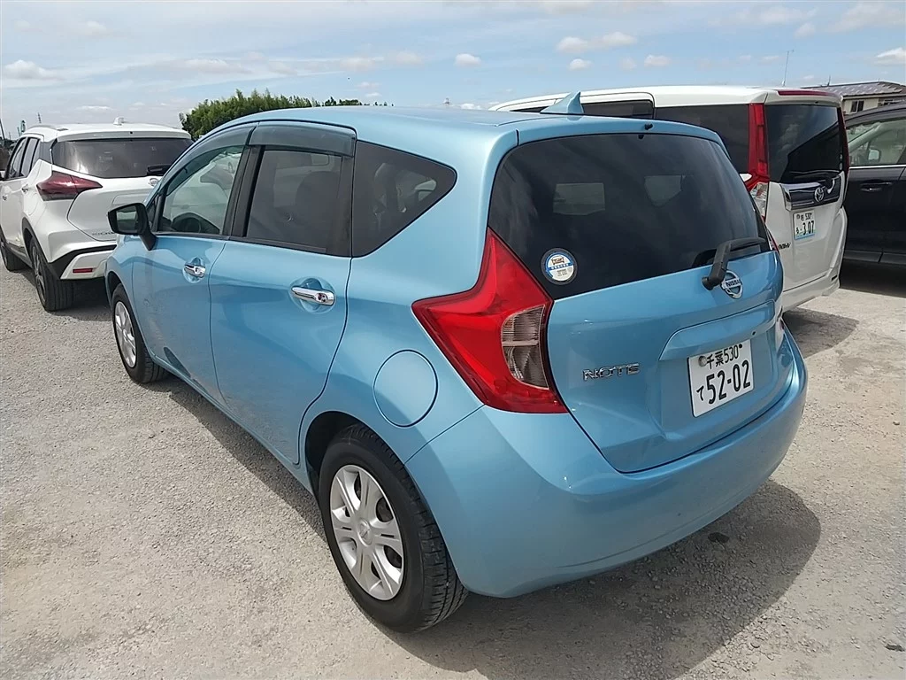 Nissan Note  с аукциона в Японии