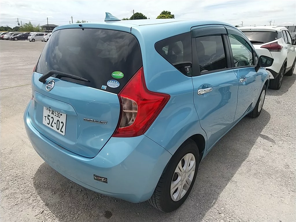 Nissan Note  с аукциона в Японии