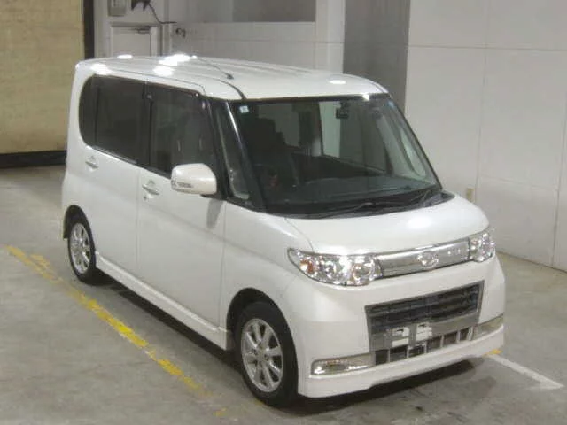 Daihatsu Tanto  с аукциона в Японии