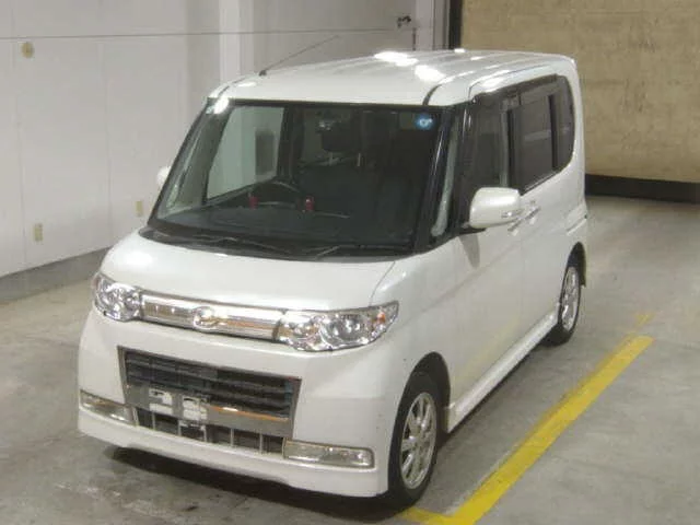 Daihatsu Tanto  с аукциона в Японии