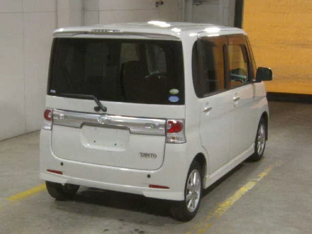 Daihatsu Tanto  с аукциона в Японии