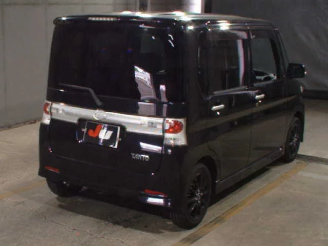 Daihatsu Tanto  с аукциона в Японии