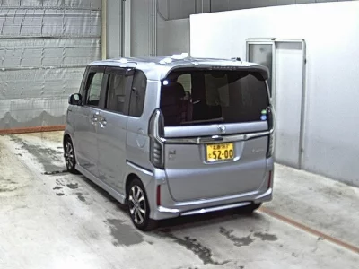 HONDA N BOX CUSTOM