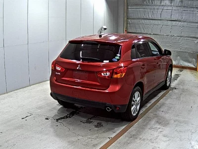 MITSUBISHI RVR