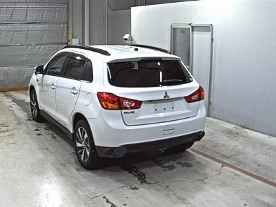 MITSUBISHI RVR