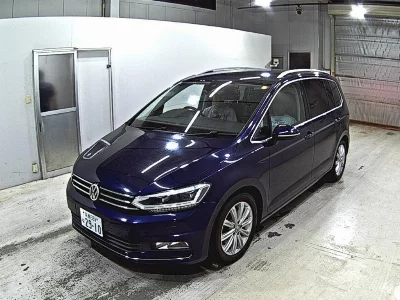 VOLKSWAGEN GOLF TOURAN