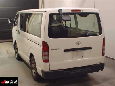 Toyota HiAce Van