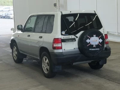 Mitsubishi Pajero iO