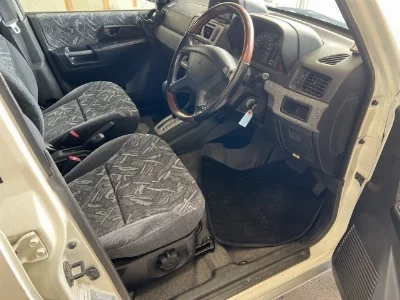 Mitsubishi Pajero iO